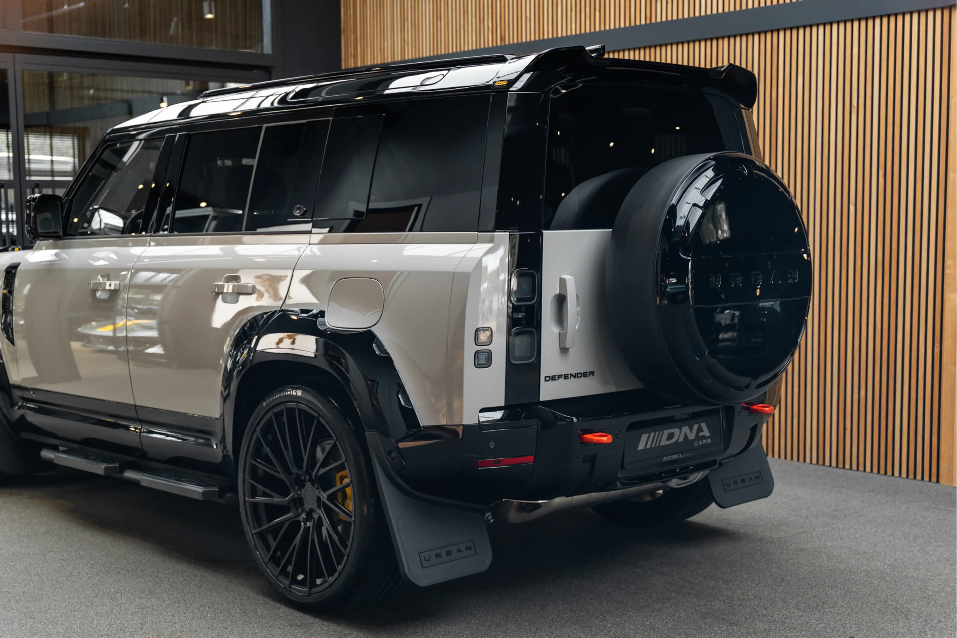 Land Rover Defender 110 P300e X Urban Automotive Yellow Accents 2.0 P3 — photo 12