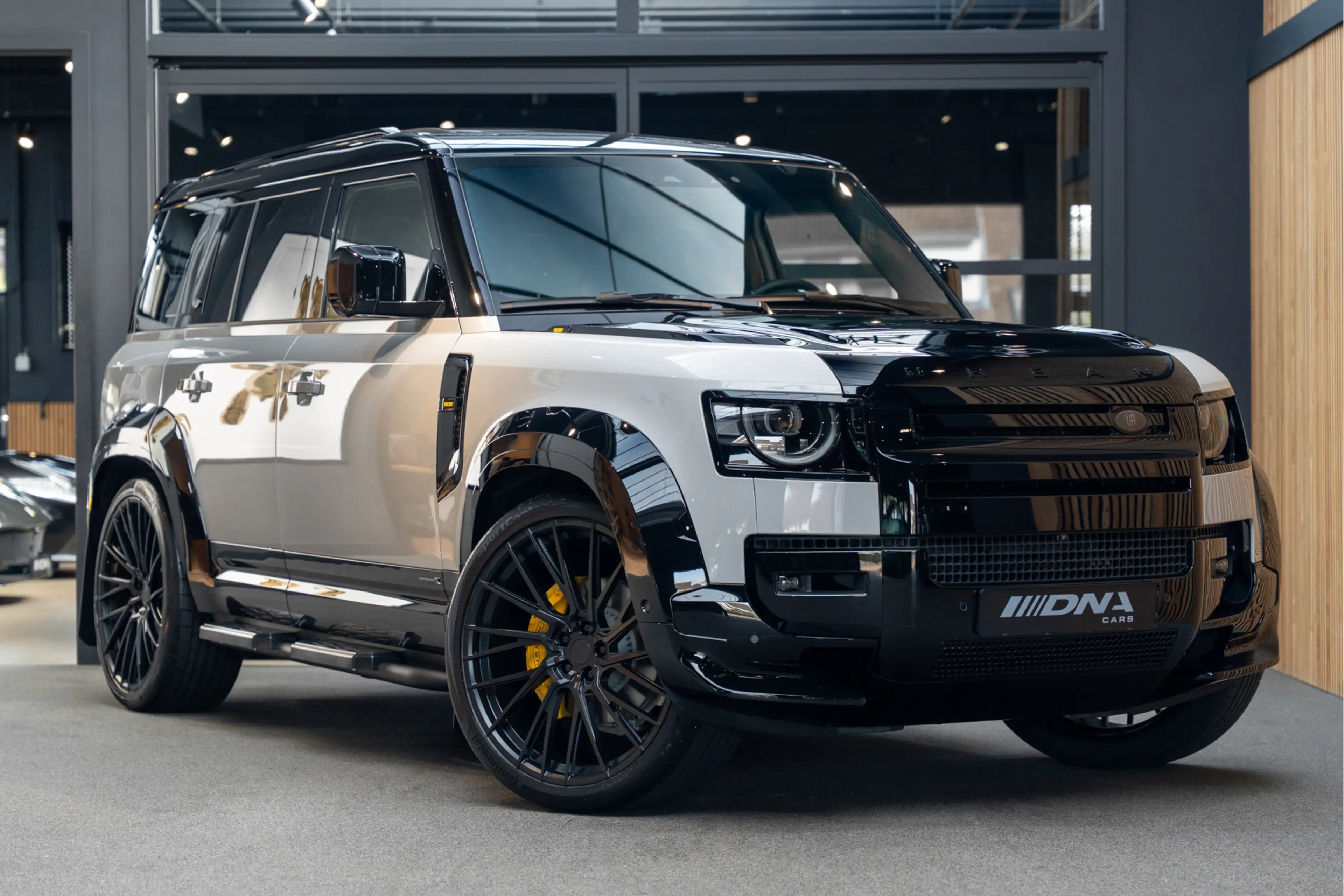 Land Rover Defender 110 P300e X Urban Automotive Yellow Accents 2.0 P3