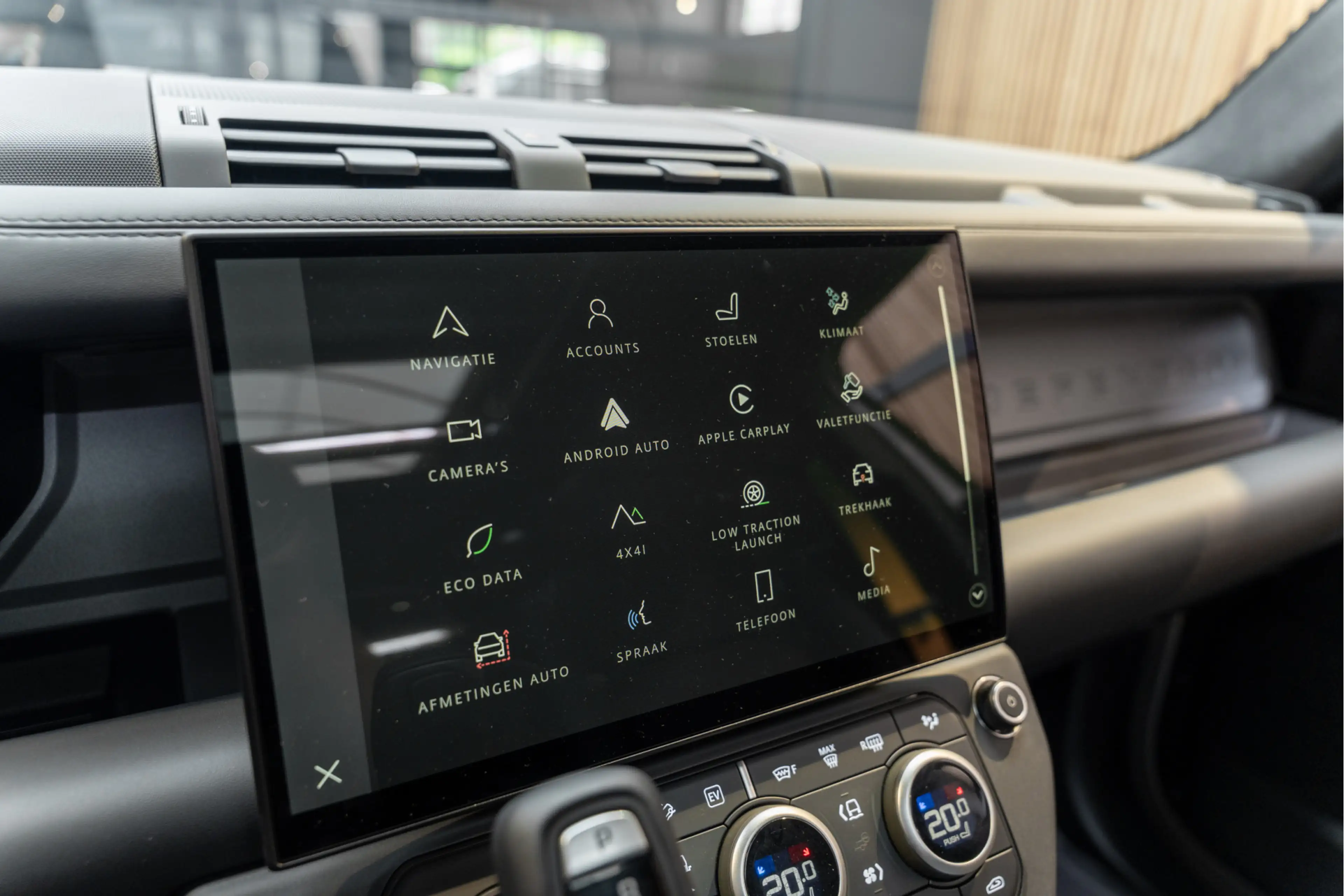 Land Rover Defender 110 P300e X Urban Automotive Yellow Accents 2.0 P3 — photo 49