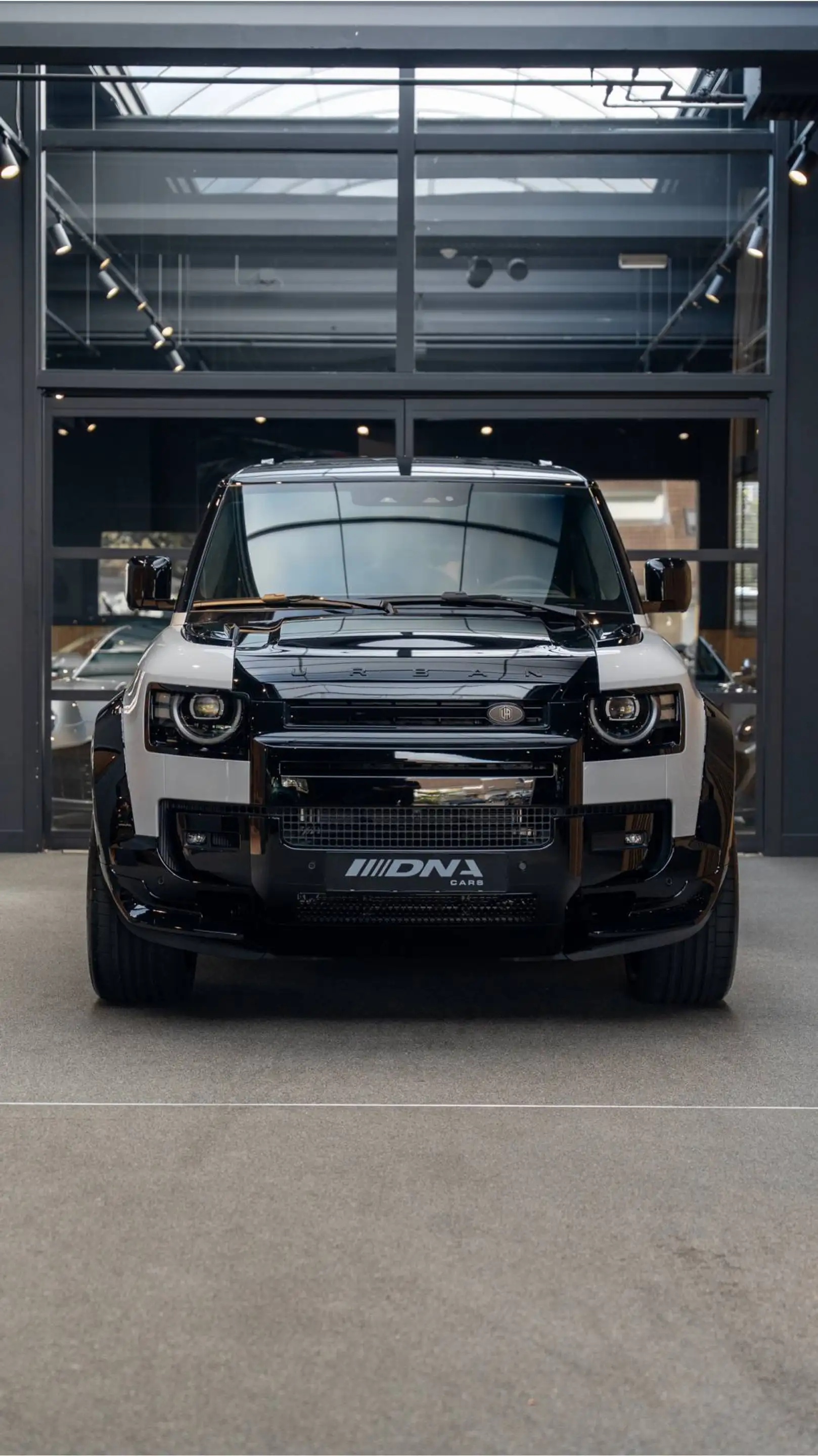 Land Rover Defender 110 P300e X Urban Automotive Yellow Accents 2.0 P3 — photo 27