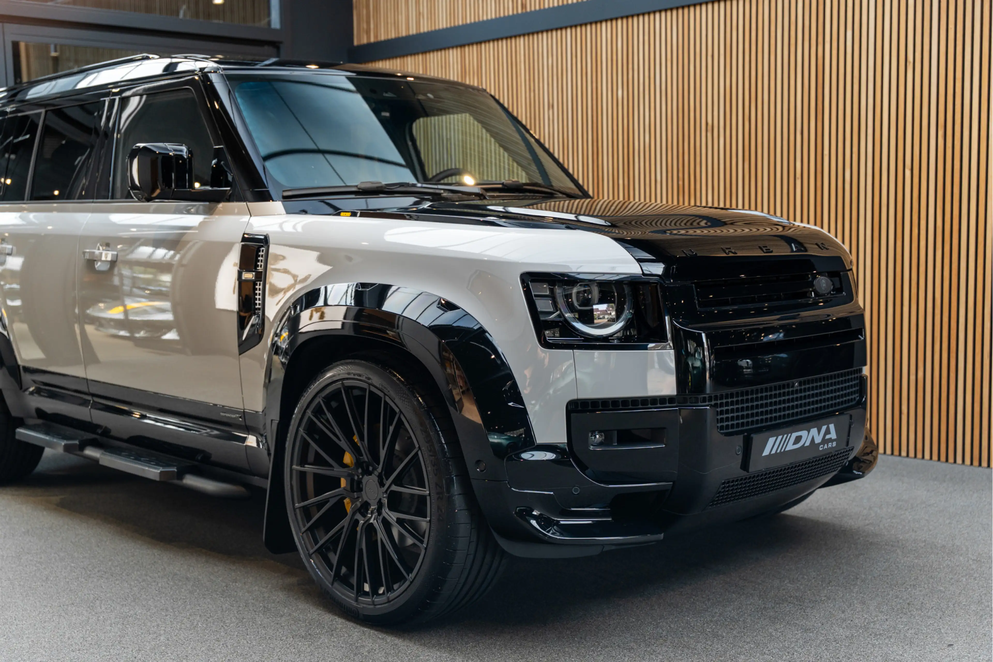 Land Rover Defender 110 P300e X Urban Automotive Yellow Accents 2.0 P3 — photo 11