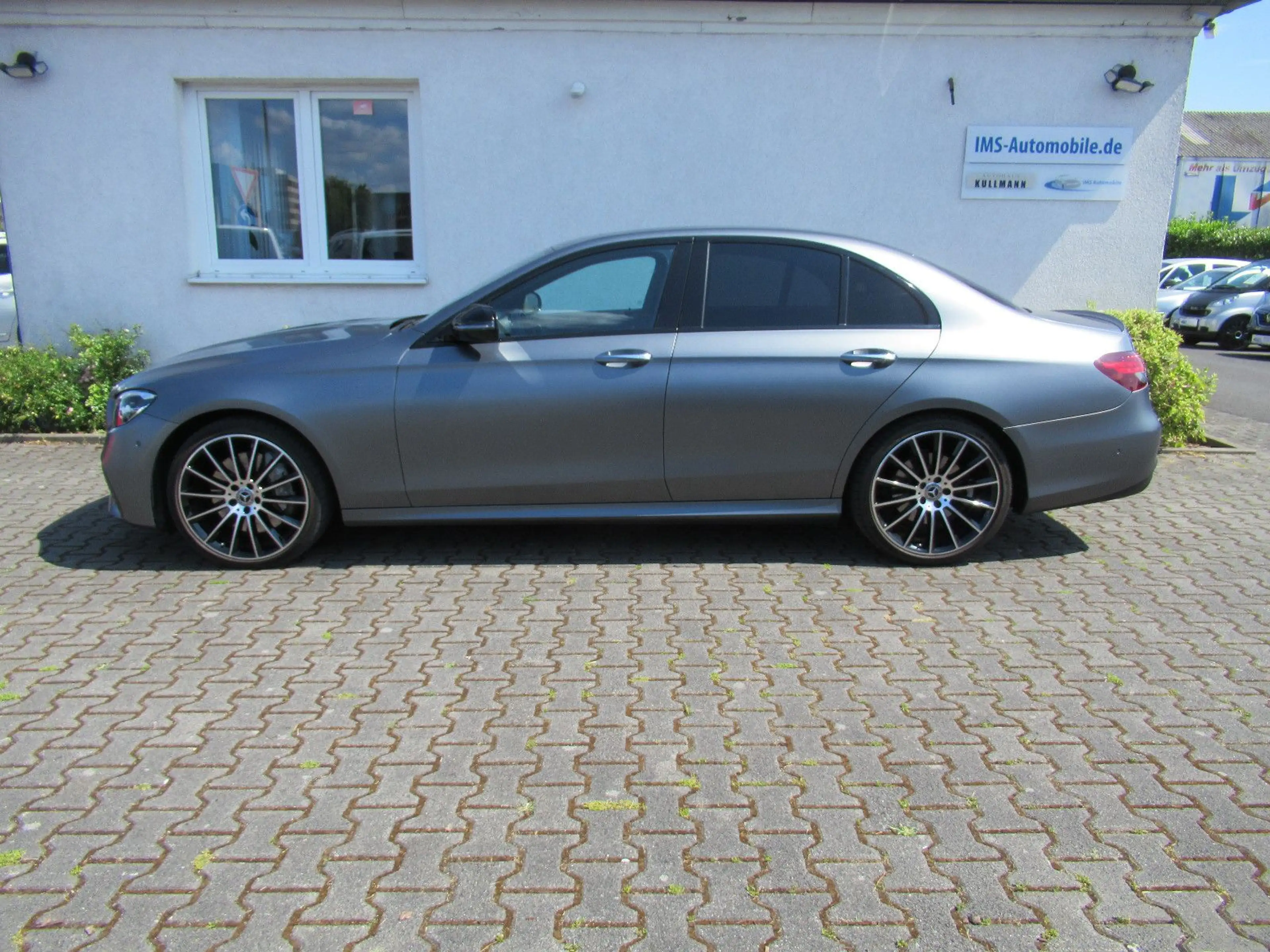 Mercedes-Benz E 400 d 4Matic Limousine*AMG*Navi*SHZ*Schiebed* — photo 3