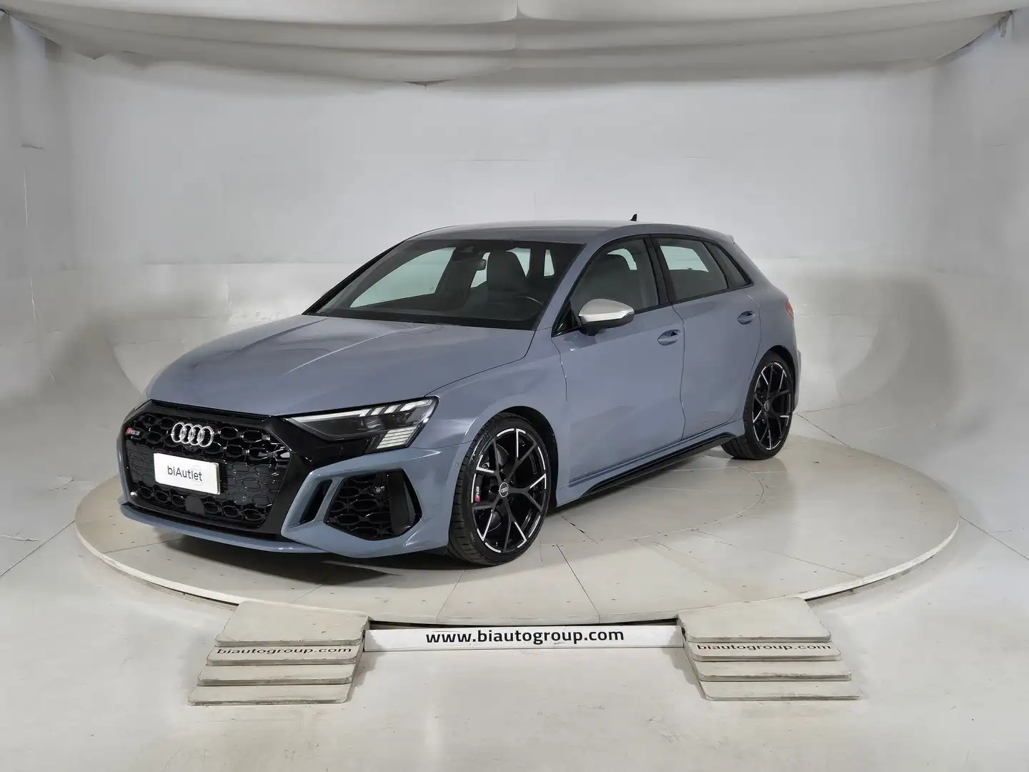 Audi RS3 IV 2020 Sportback Benzina RS3 Sportback 2.5 tfsi Blau - 1