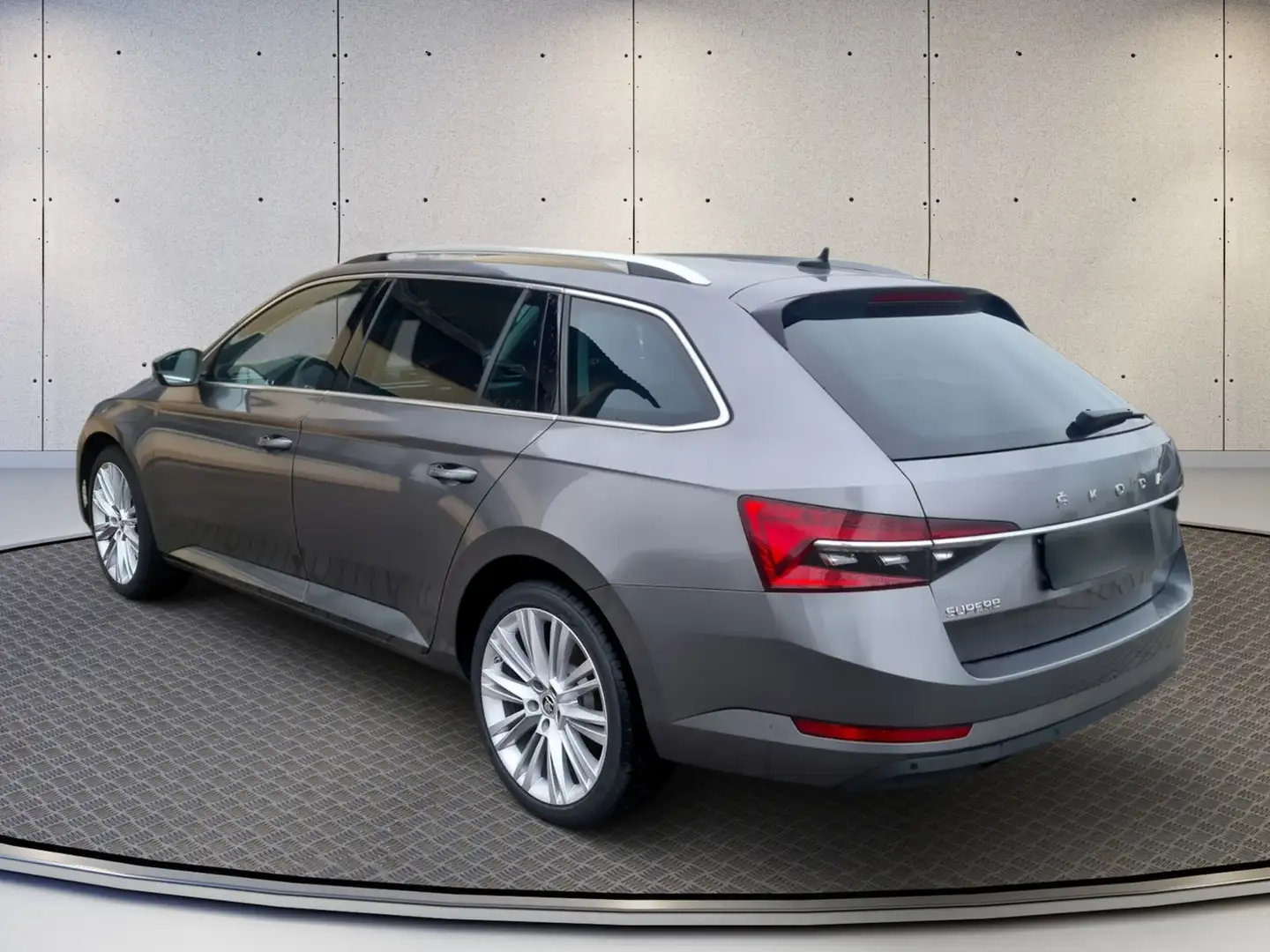 Skoda Superb Combi Style 2.0 TDI Grau - 2