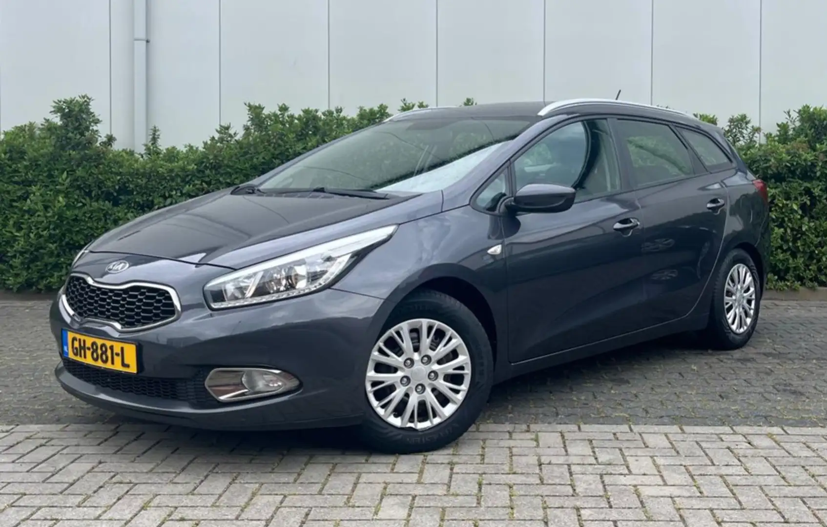 Kia Ceed / cee'd Cee D 1.6 GDI Eco Dynamics 135 PK ComfortLine Blauw - 1