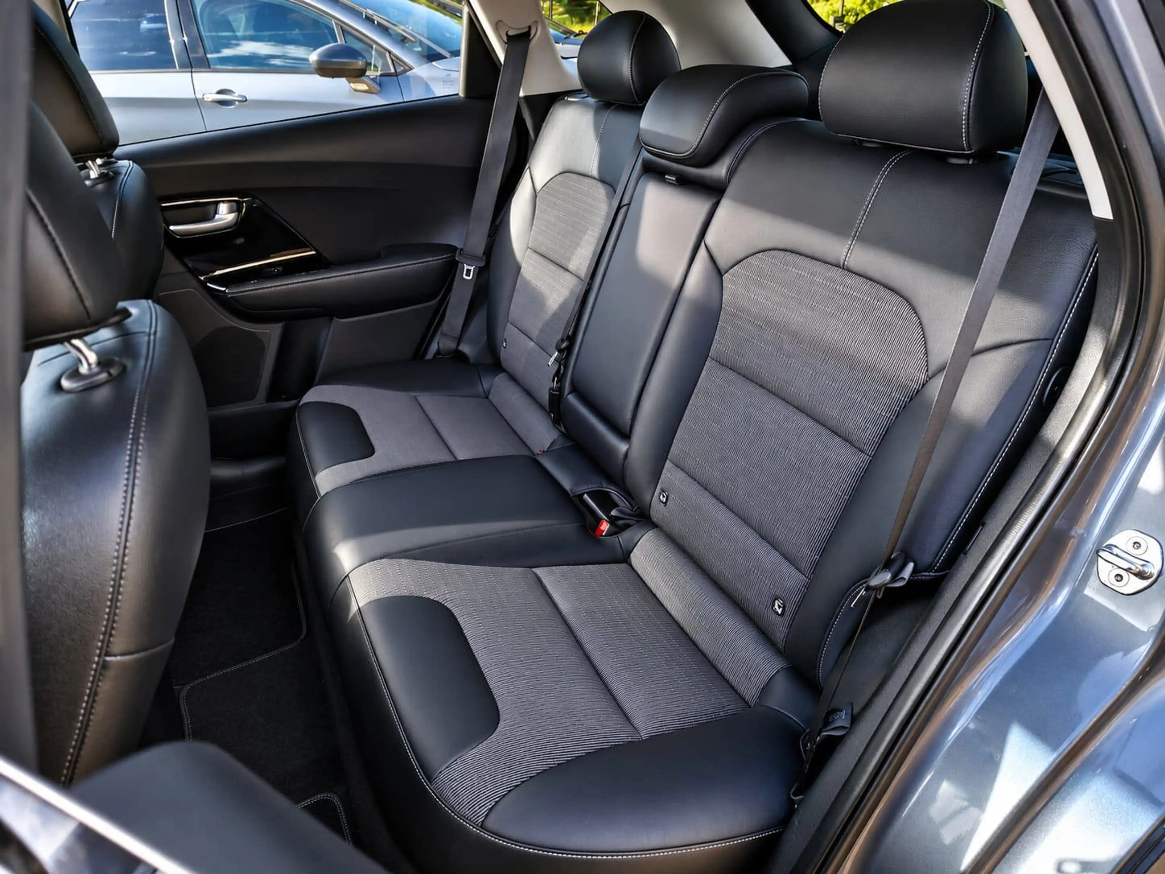Kia Niro 1.6 GDi Hybrid Edition Panoramadak Trekhaak Stuurv — photo 10