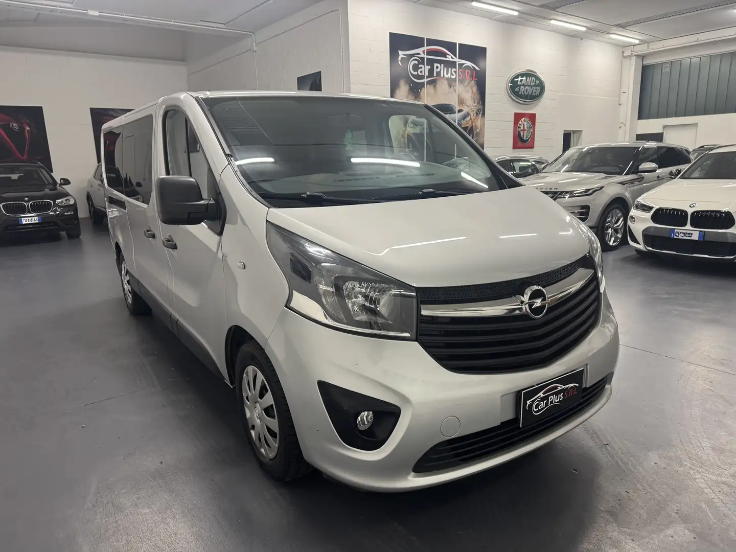 Opel Vivaro 9 posti combi lungo iva inclusa non deducibile Argento - 1