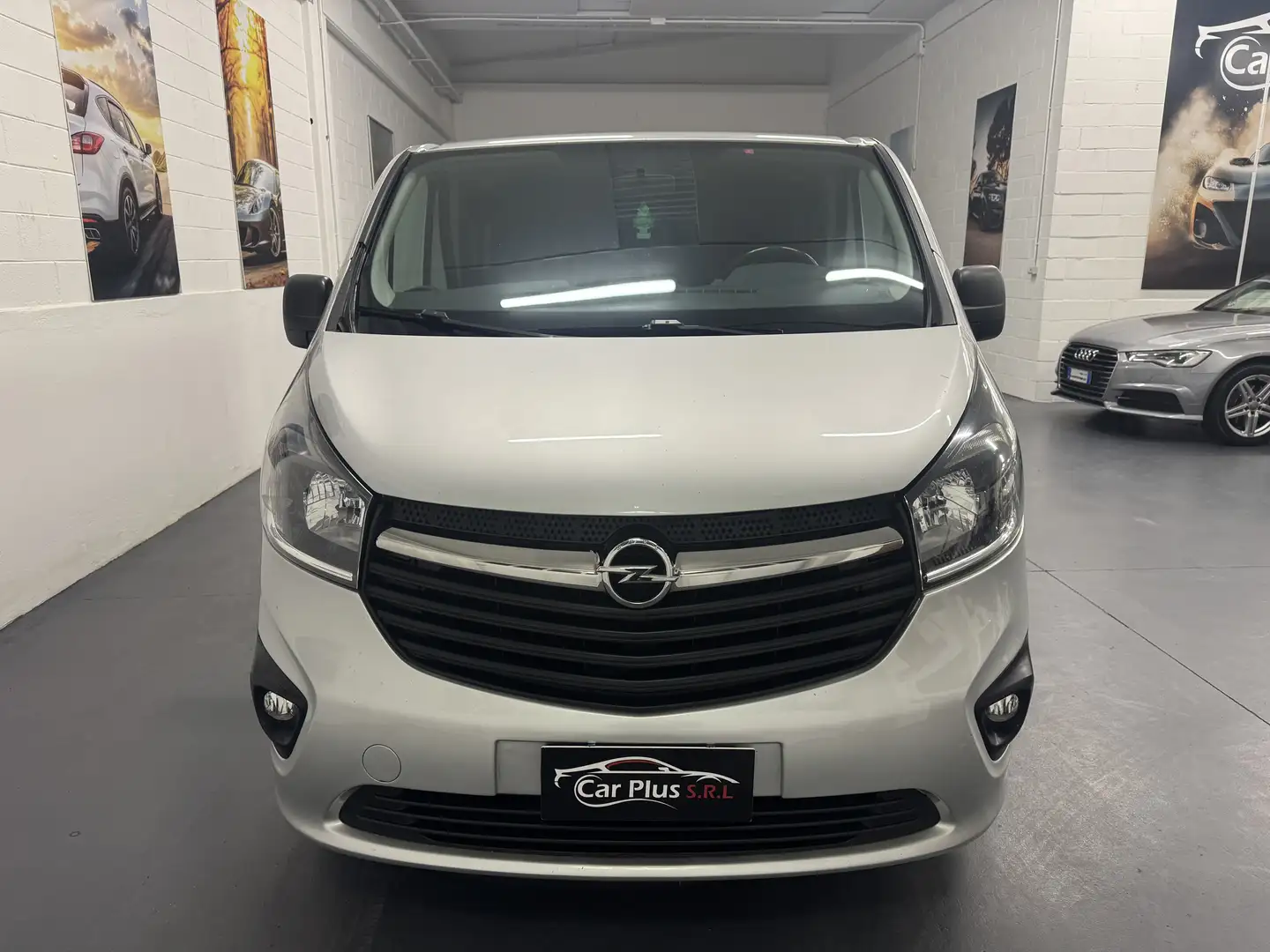 Opel Vivaro 9 posti combi lungo iva inclusa non deducibile Argento - 2