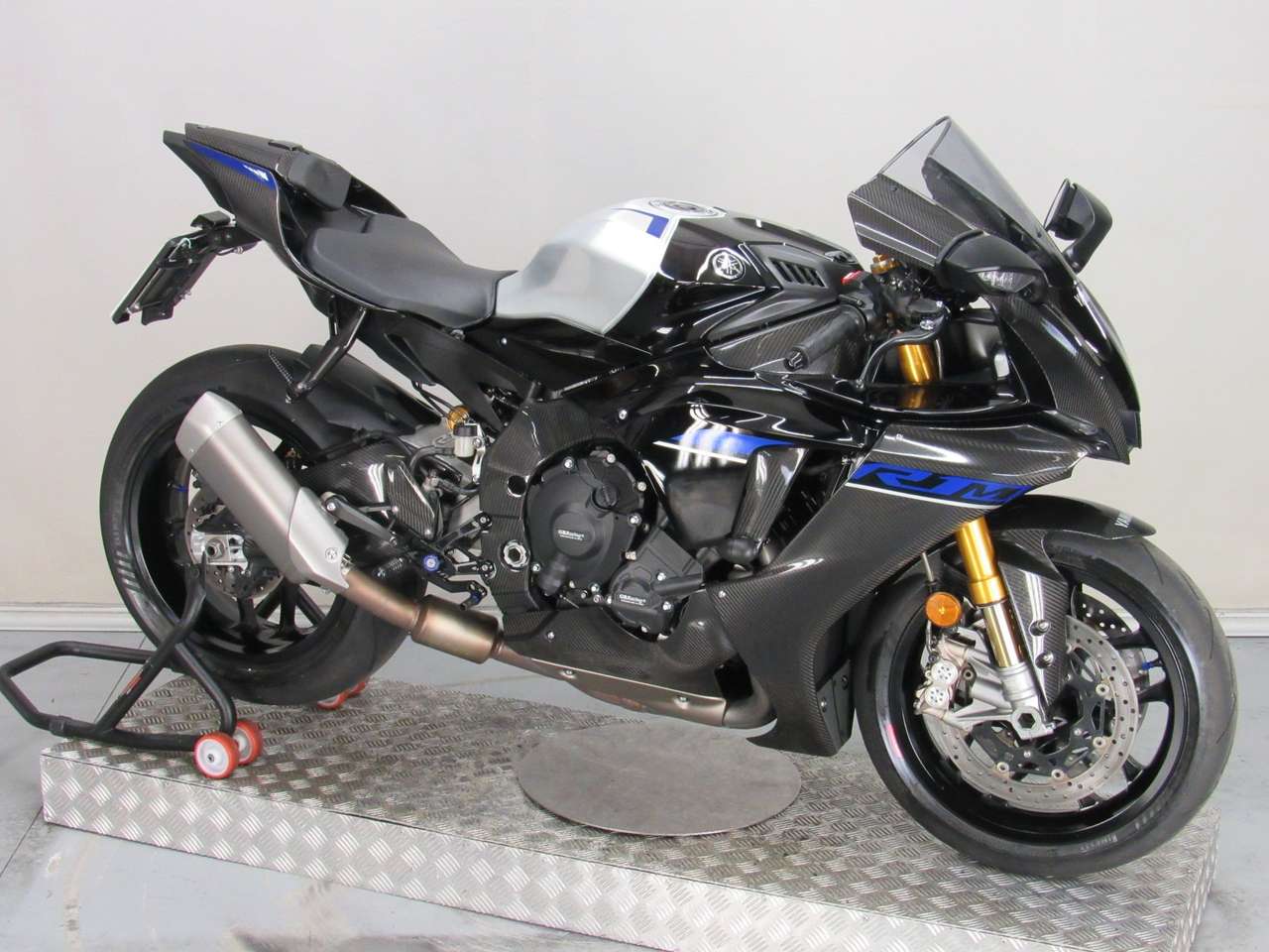 Yamaha YZF-R1 M NUMERATA 2824