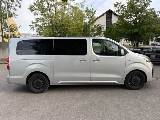Peugeot Traveller ActiveL3 2.0 110 KW 8 Sitzer PDC1 Hand