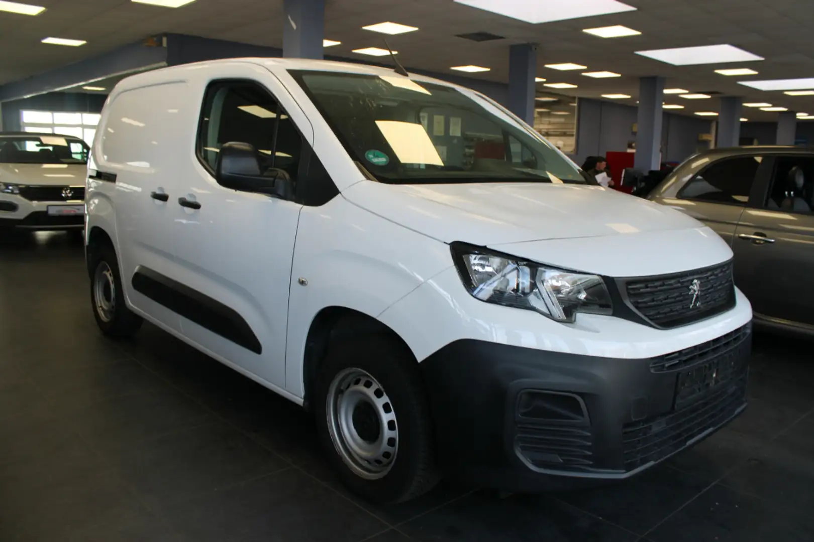 Peugeot Partner 1.5 BlueHDi 75 L1 Pro Weiß - 1