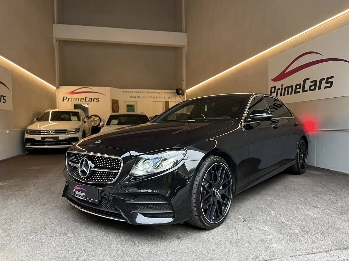 Mercedes-Benz E 220 d Aut./AMG/HEAD-UP/360°KAMERA/MULTIBEAM/BURMEST... Schwarz - 1
