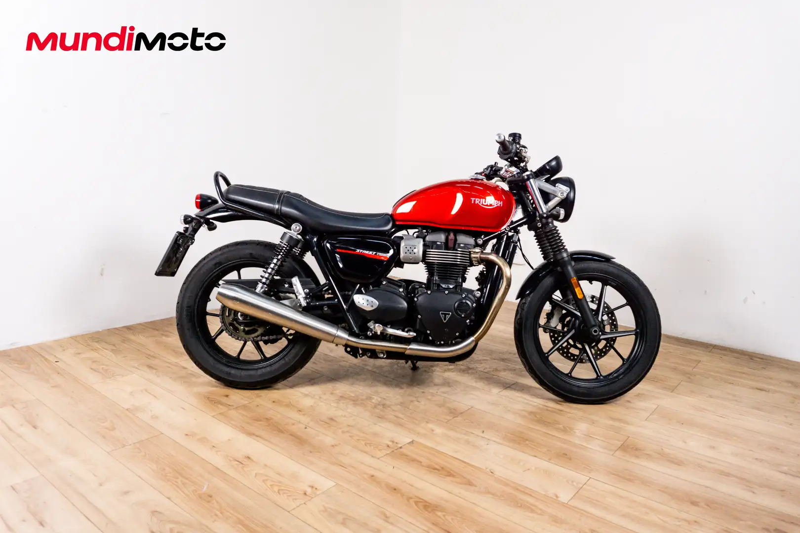 Triumph Street Twin - 1