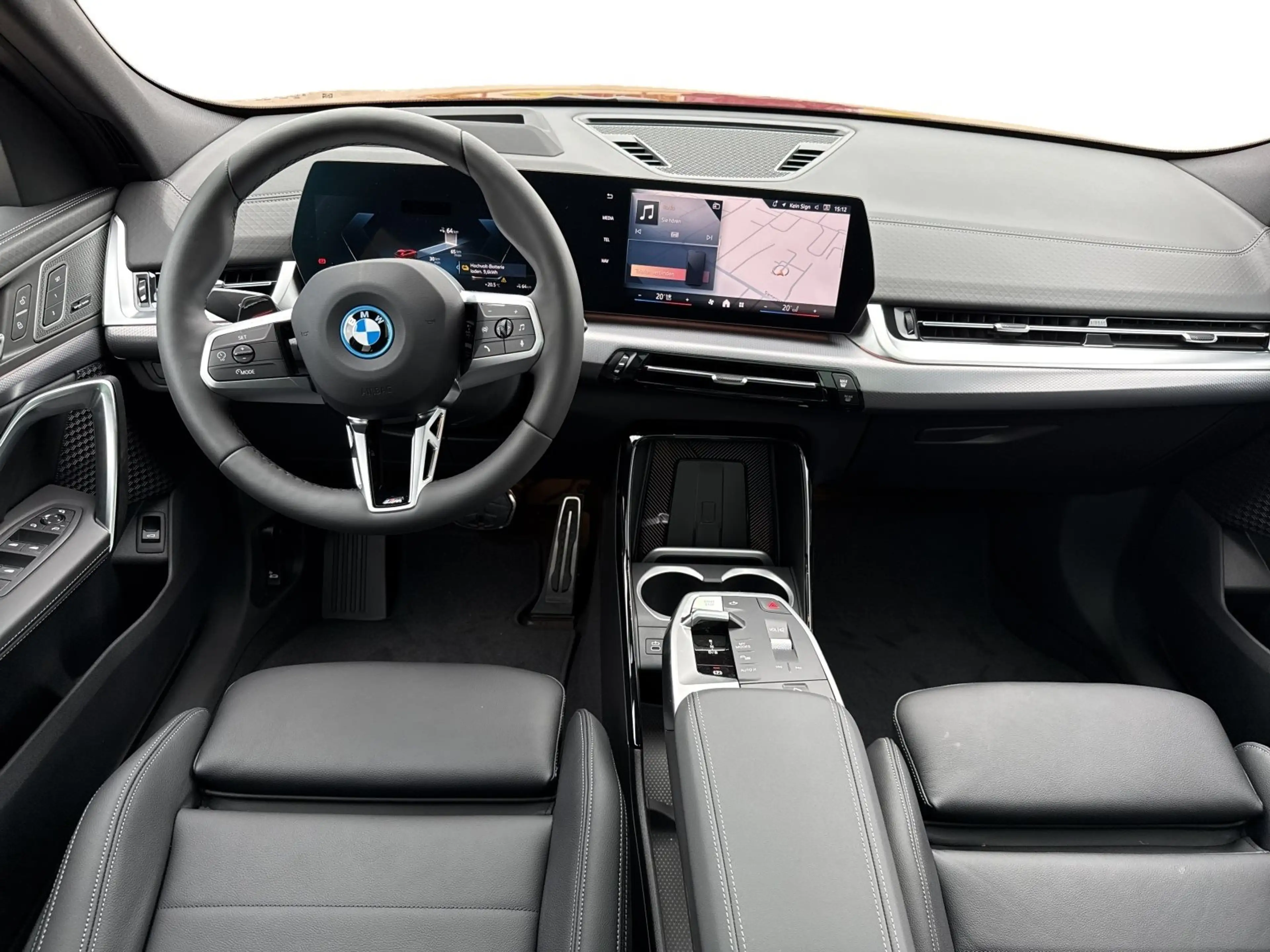 BMW iX2 xDrive30 360° STANDHZ HEAD-UP PANO RFK HIFI — photo 11