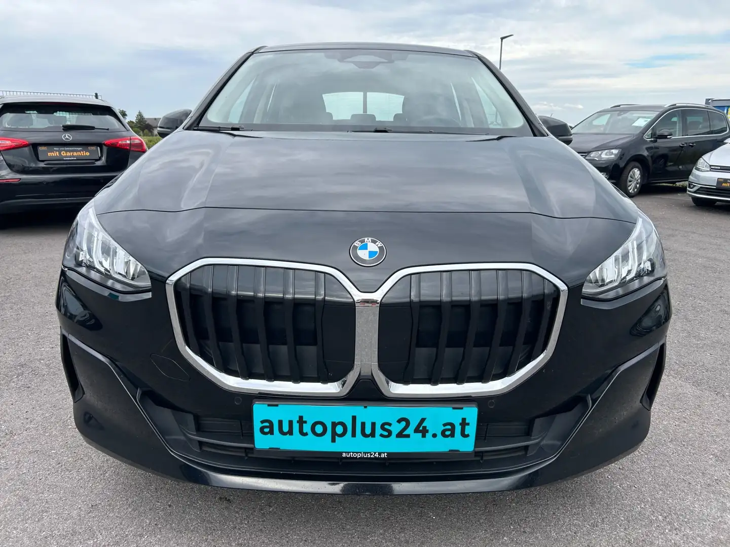 BMW 216 216i Active Tourer Aut. Schwarz - 2
