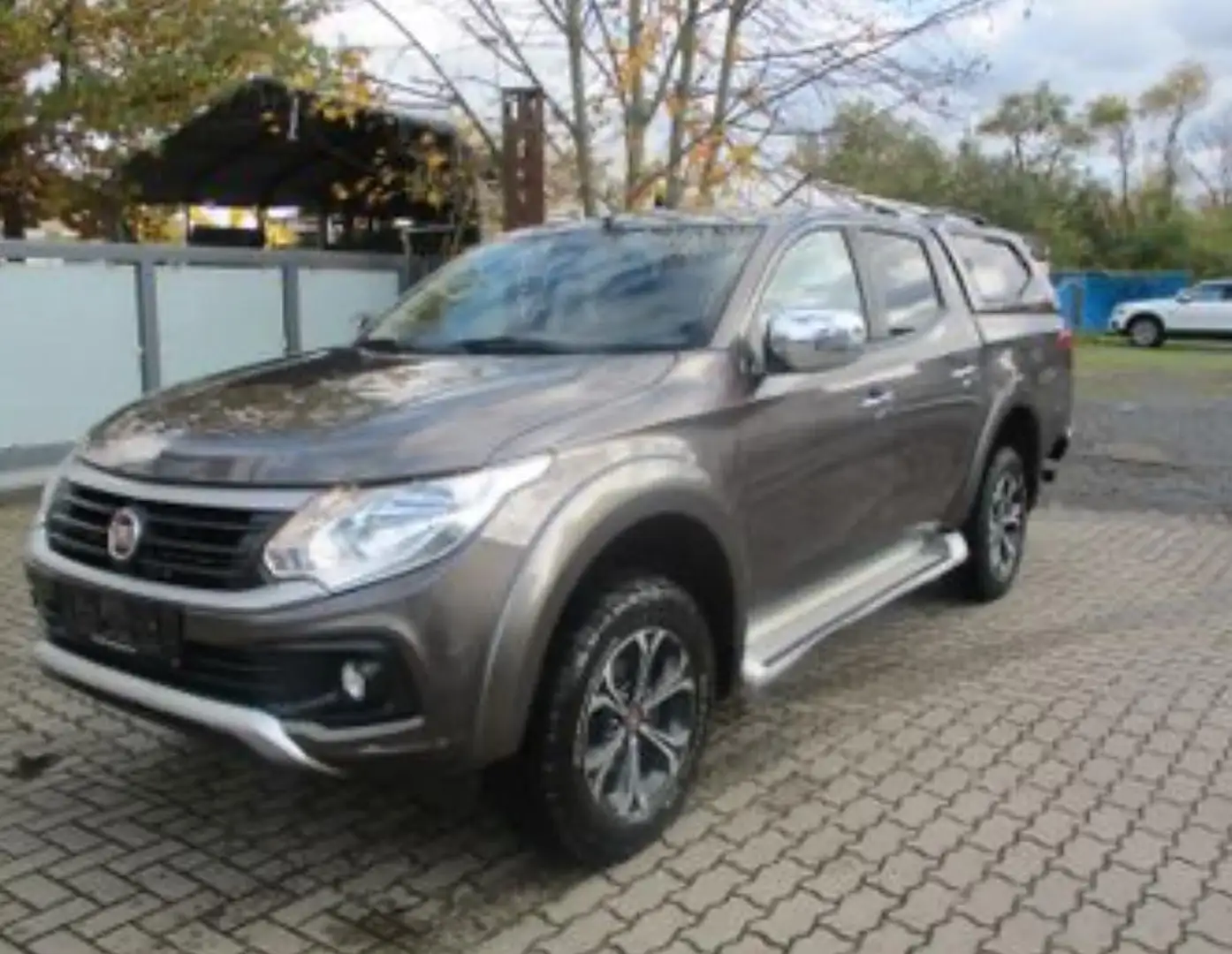 Fiat Fullback Fullback 2.4 doppia cabina LX Cross 4wd s Grau - 1