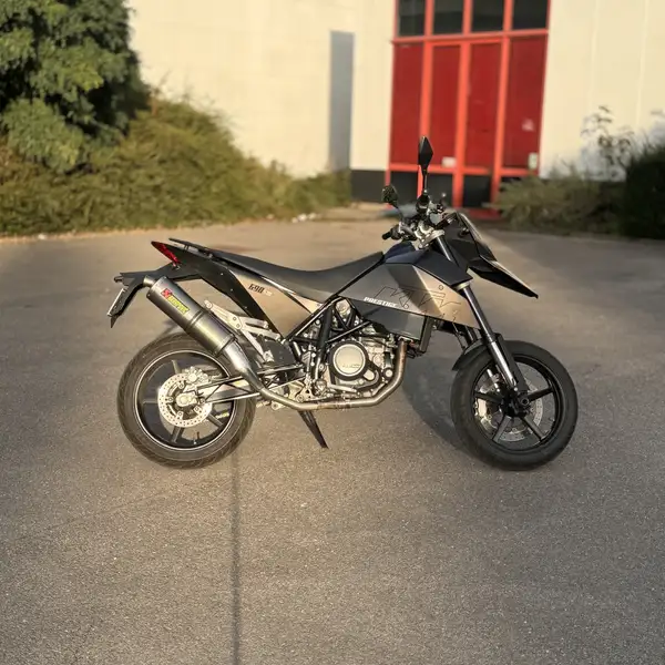 KTM 690 SMC - foto 4