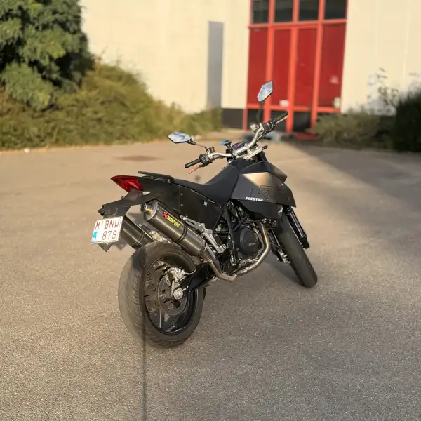 KTM 690 SMC - foto 3