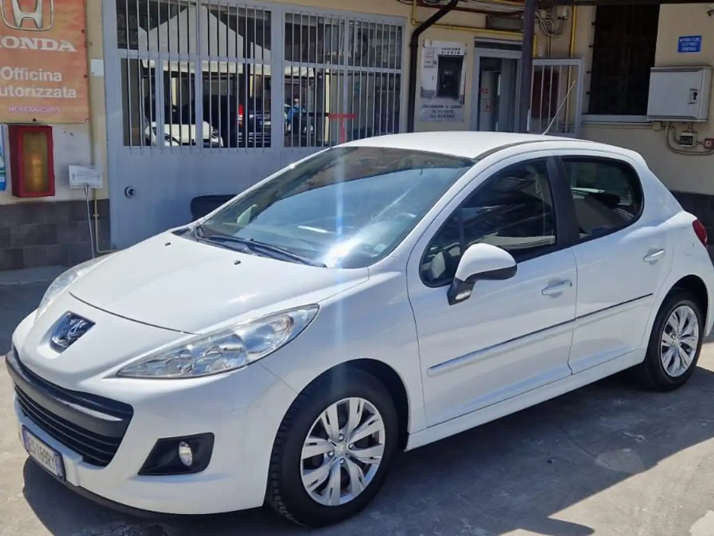 Peugeot 207 207 5p 1.4 8v Energie eco-Gpl 75cv Blanco - 1