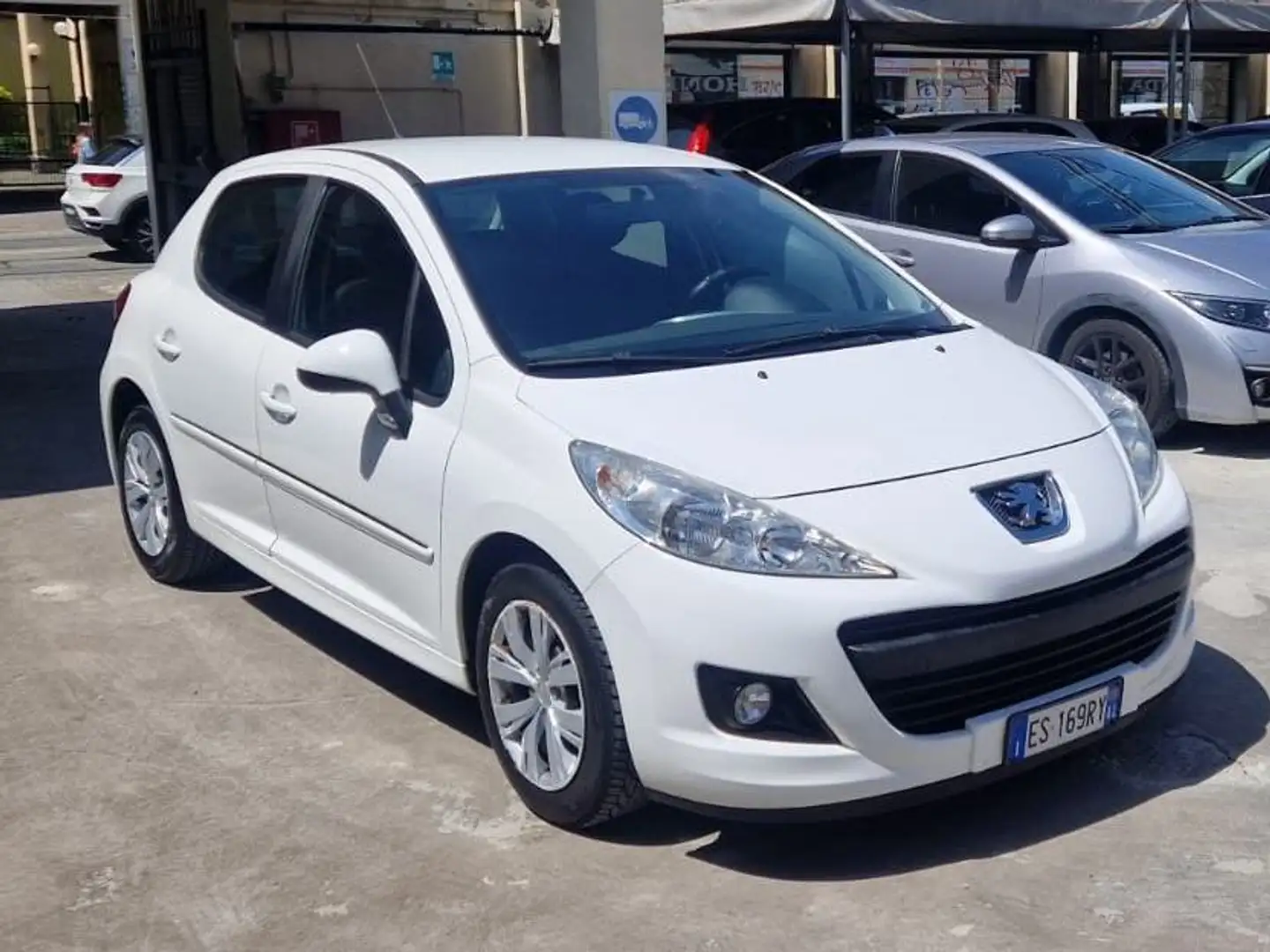 Peugeot 207 207 5p 1.4 8v Energie eco-Gpl 75cv Blanco - 2