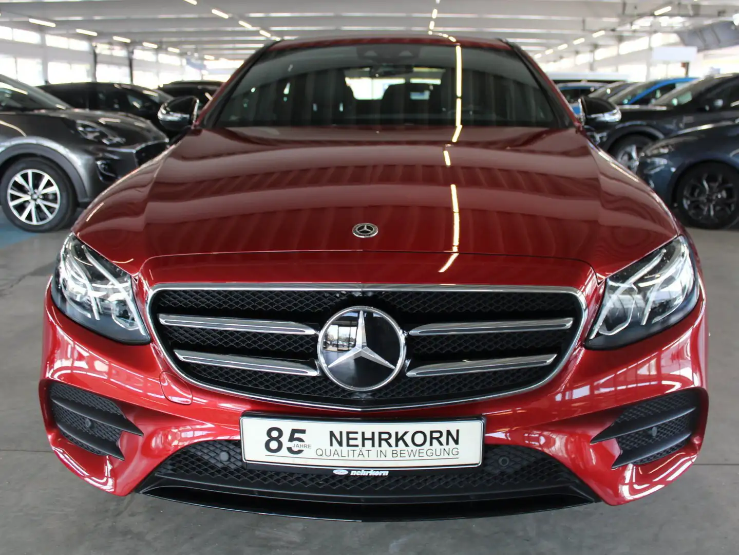 Mercedes-Benz E 300 e 9G-TRONIC AMG Line LED COMAND CAM HUD uvm. Rouge - 2