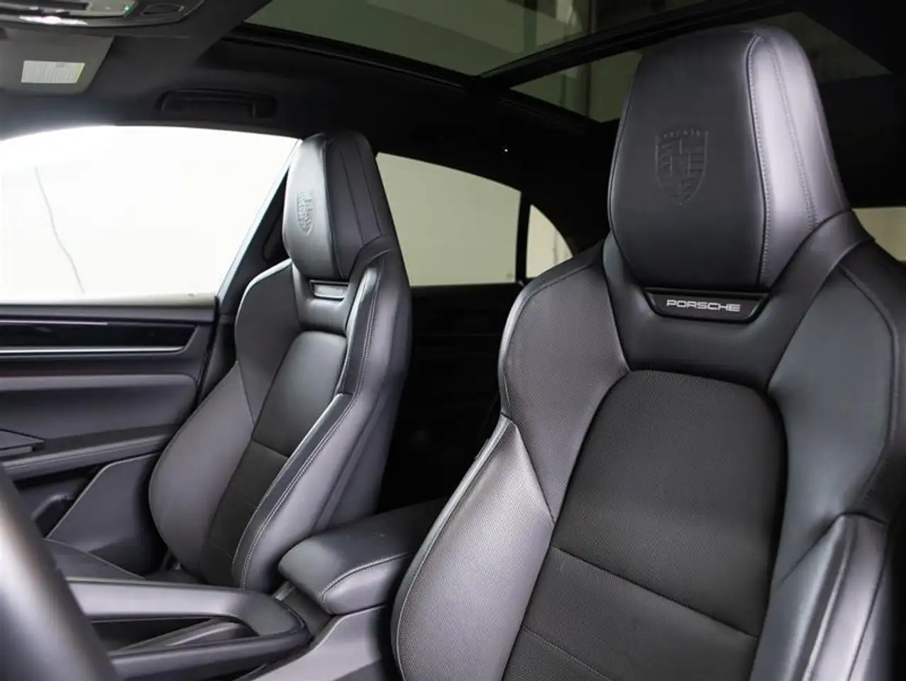 Porsche Macan снимка Porsche Macan
