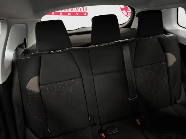 Peugeot 2008 view 13