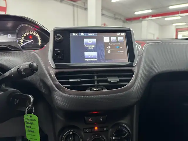 Peugeot 2008 view 14
