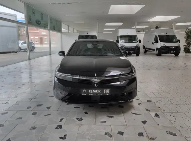 Opel Astra view 2