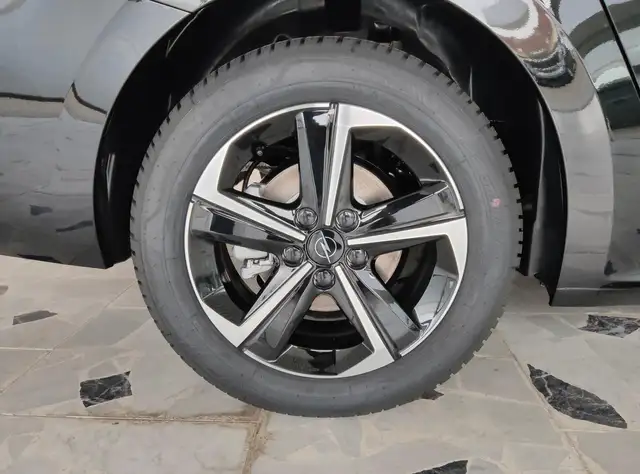 Opel Astra view 8