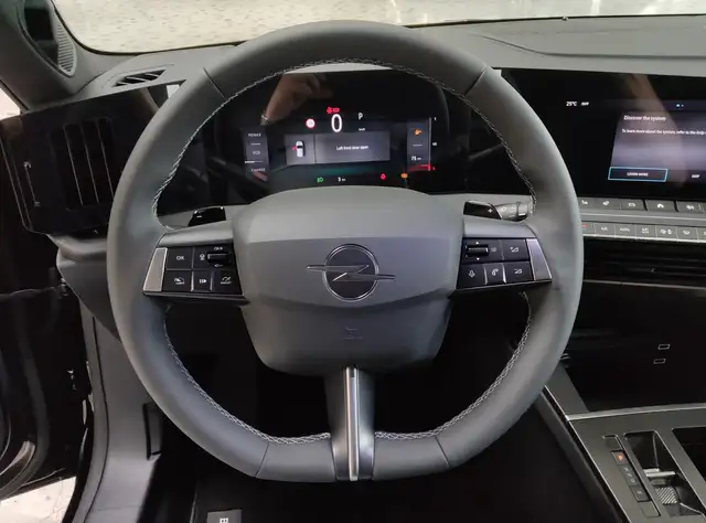 Opel Astra view 13