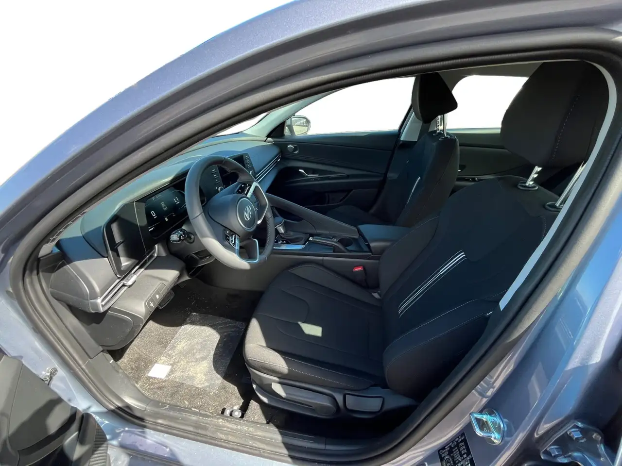 Hyundai ELANTRA снимка Hyundai ELANTRA