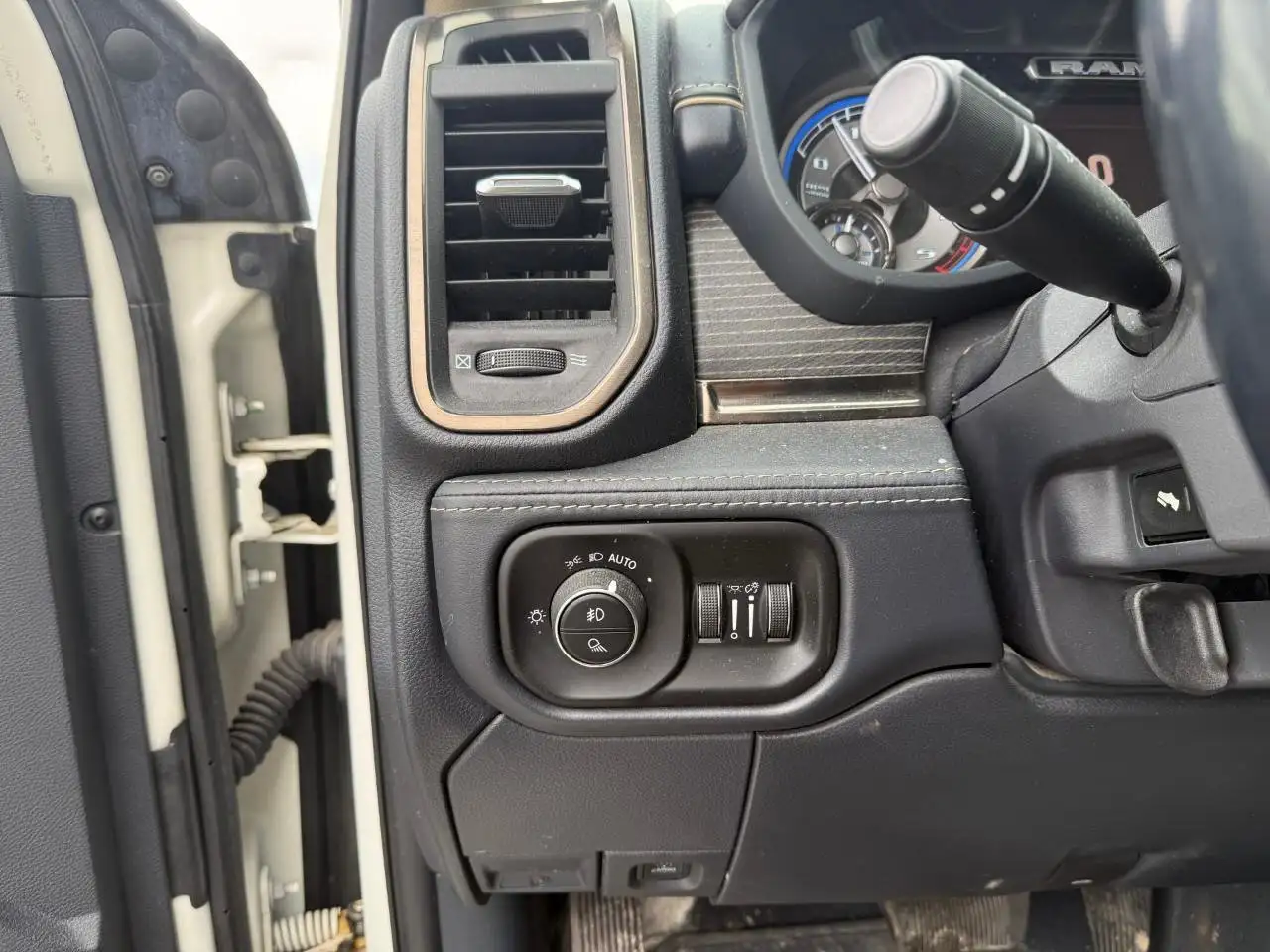 RAM 2500 photo RAM 2500