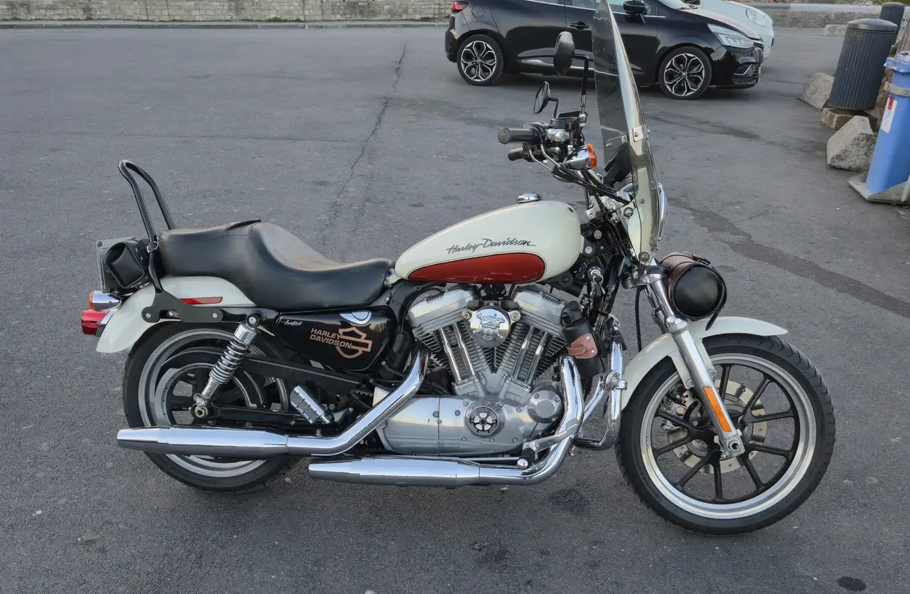 Harley-Davidson Sportster 883