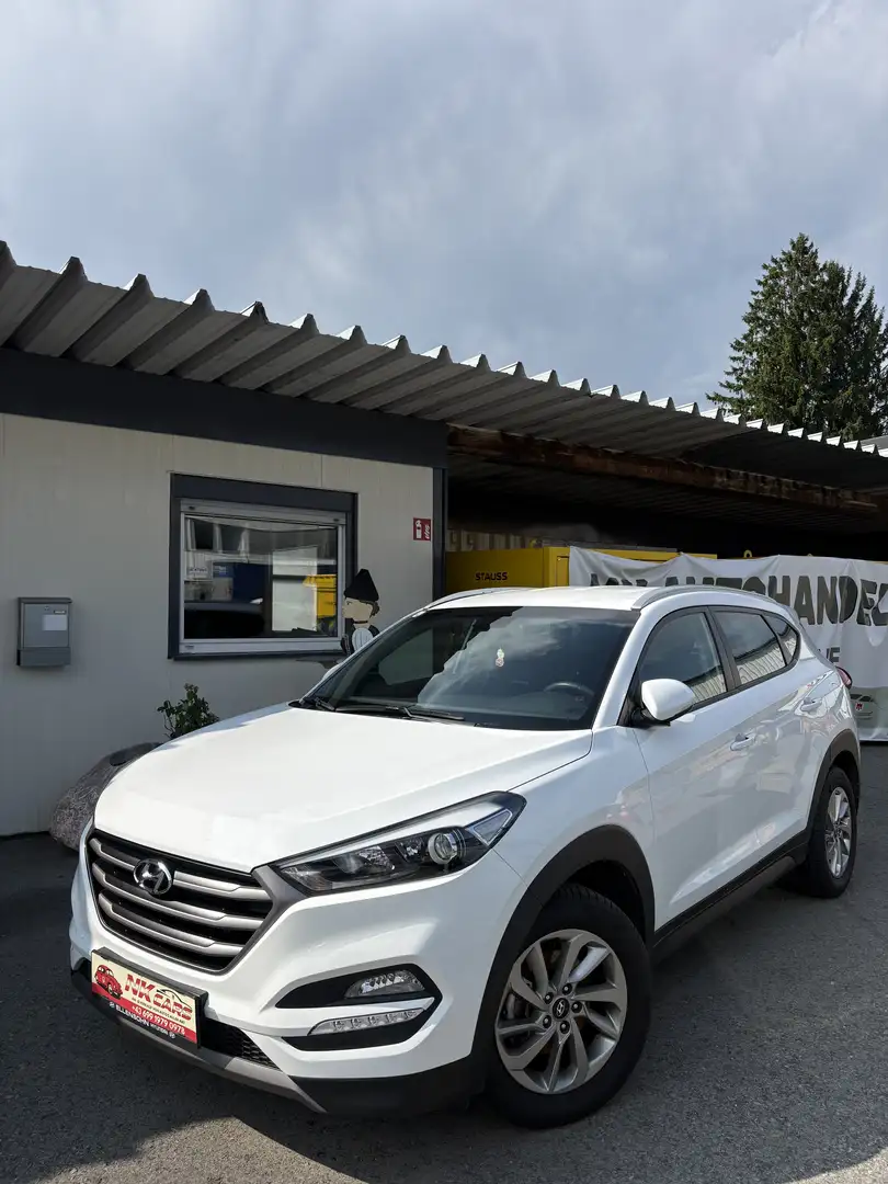 Hyundai TUCSON 2.0 CRDi 4WD Automatik Style - 1
