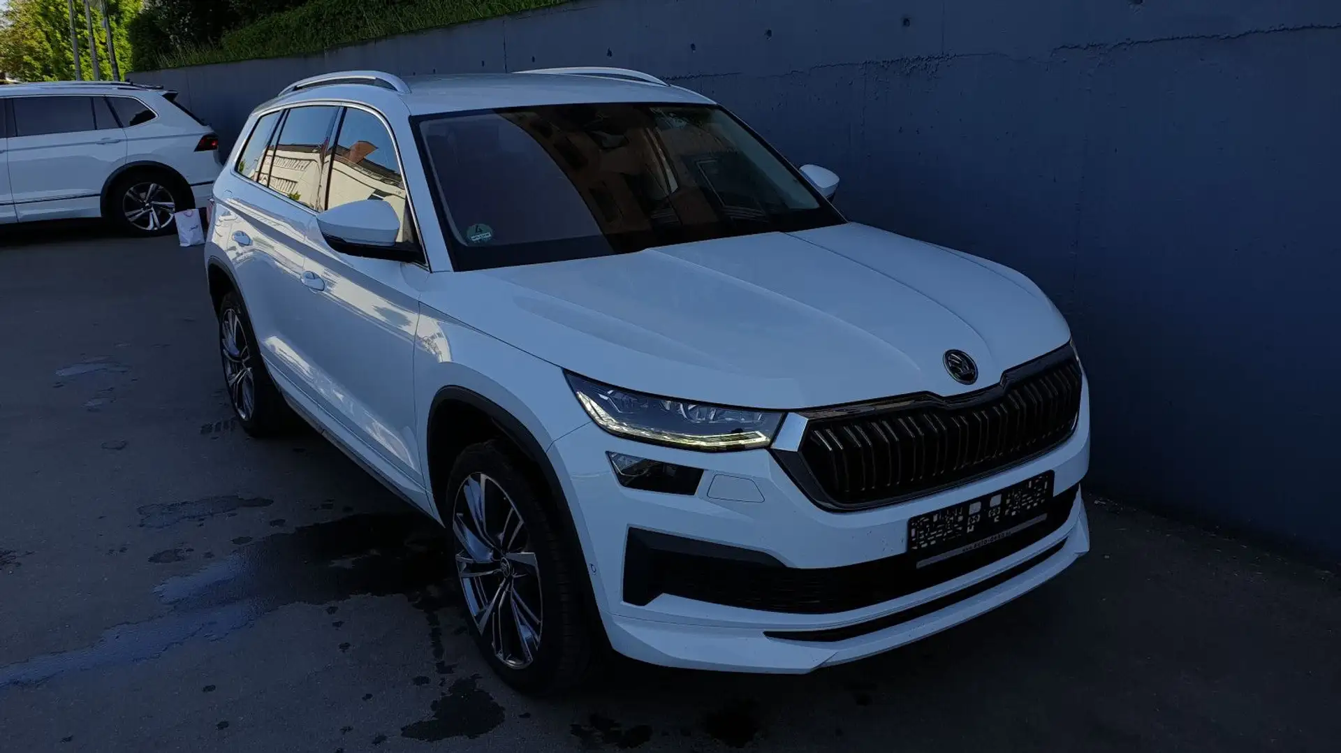 Skoda Kodiaq 2.0 TDI DSG 4x4 L&K Virtual/ACC/360*/19 Белый - 2