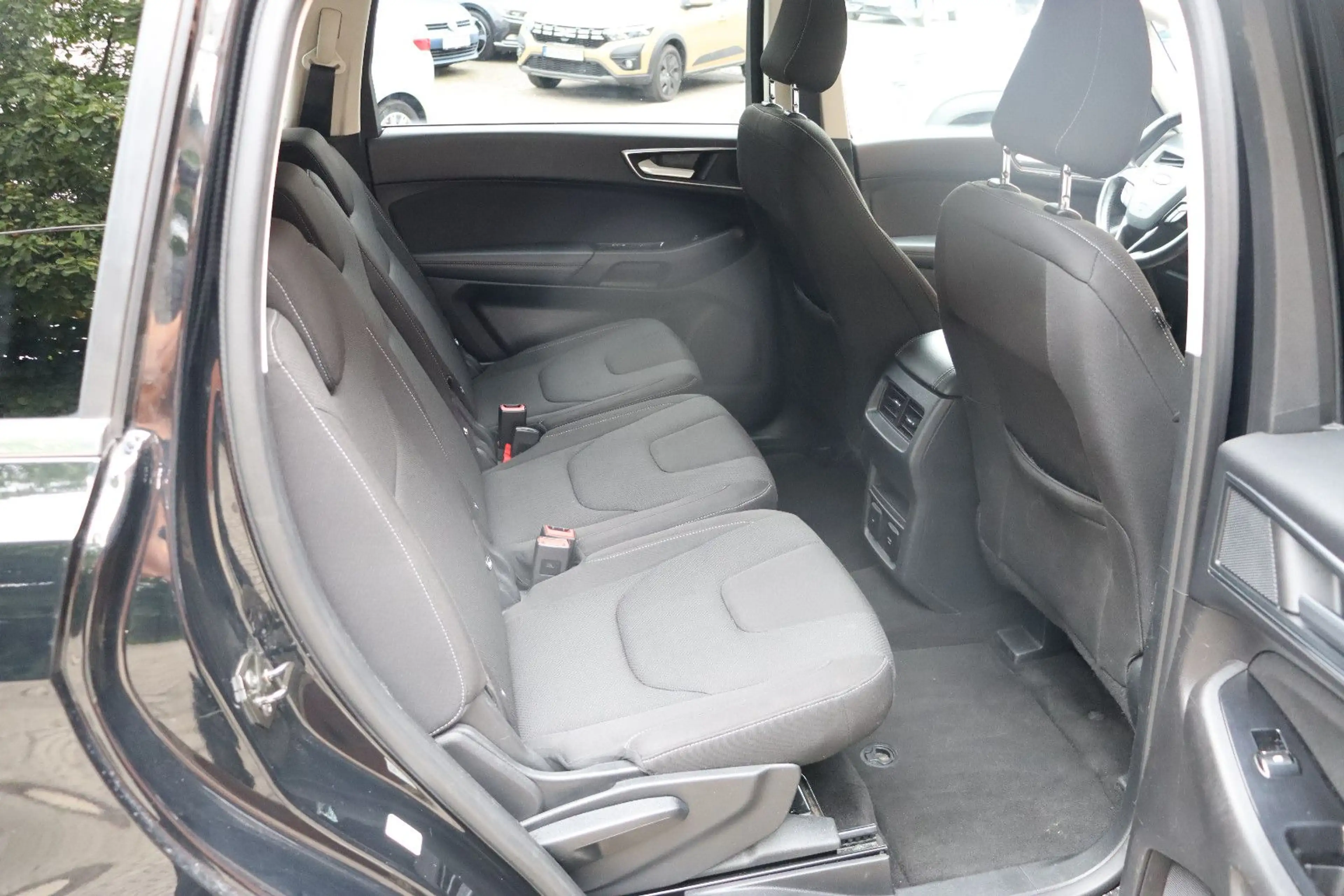 Ford S-Max 2.0 TDCi Titanium Aut. LED Navi 7-Sitzer — photo 13