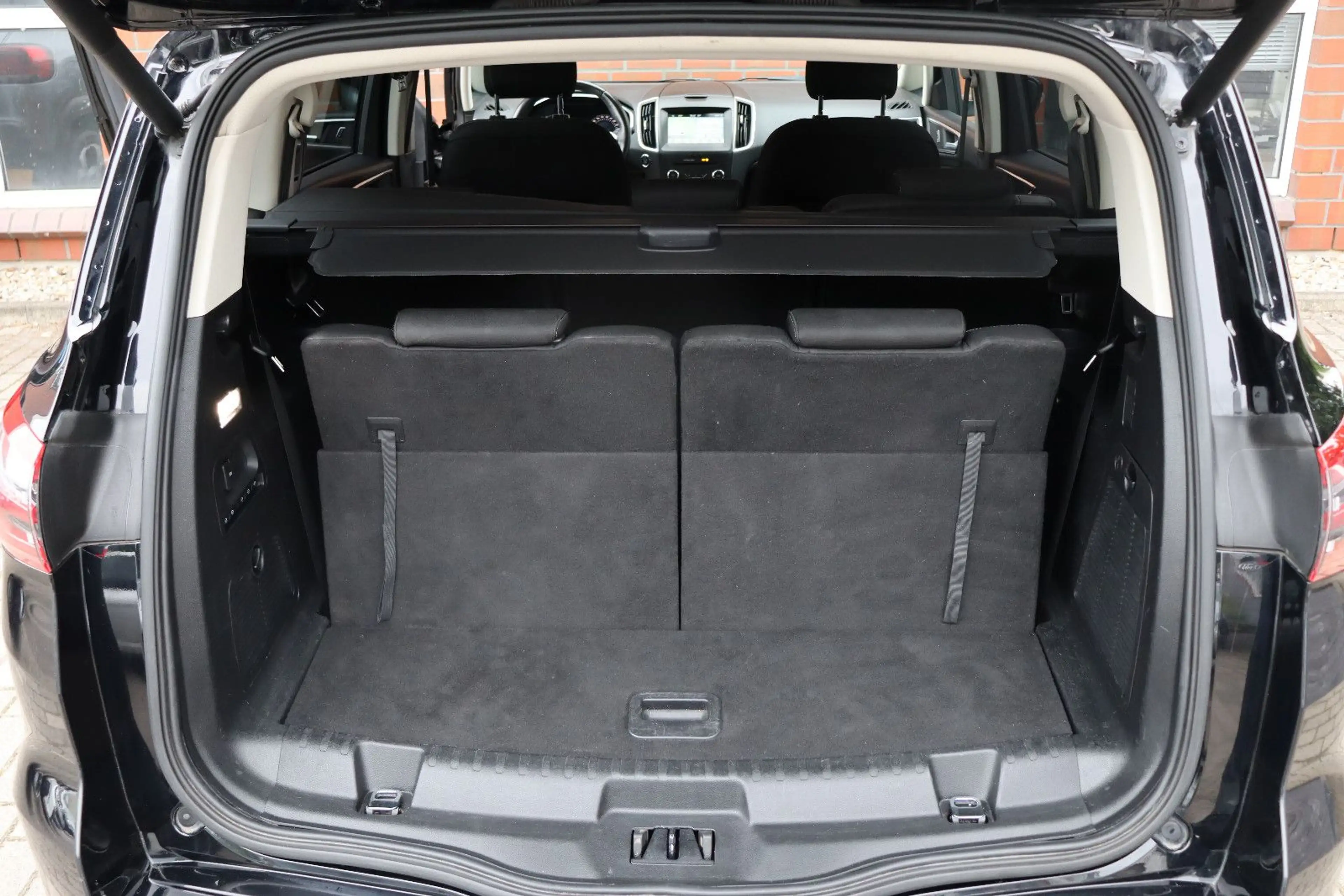 Ford S-Max 2.0 TDCi Titanium Aut. LED Navi 7-Sitzer — photo 14