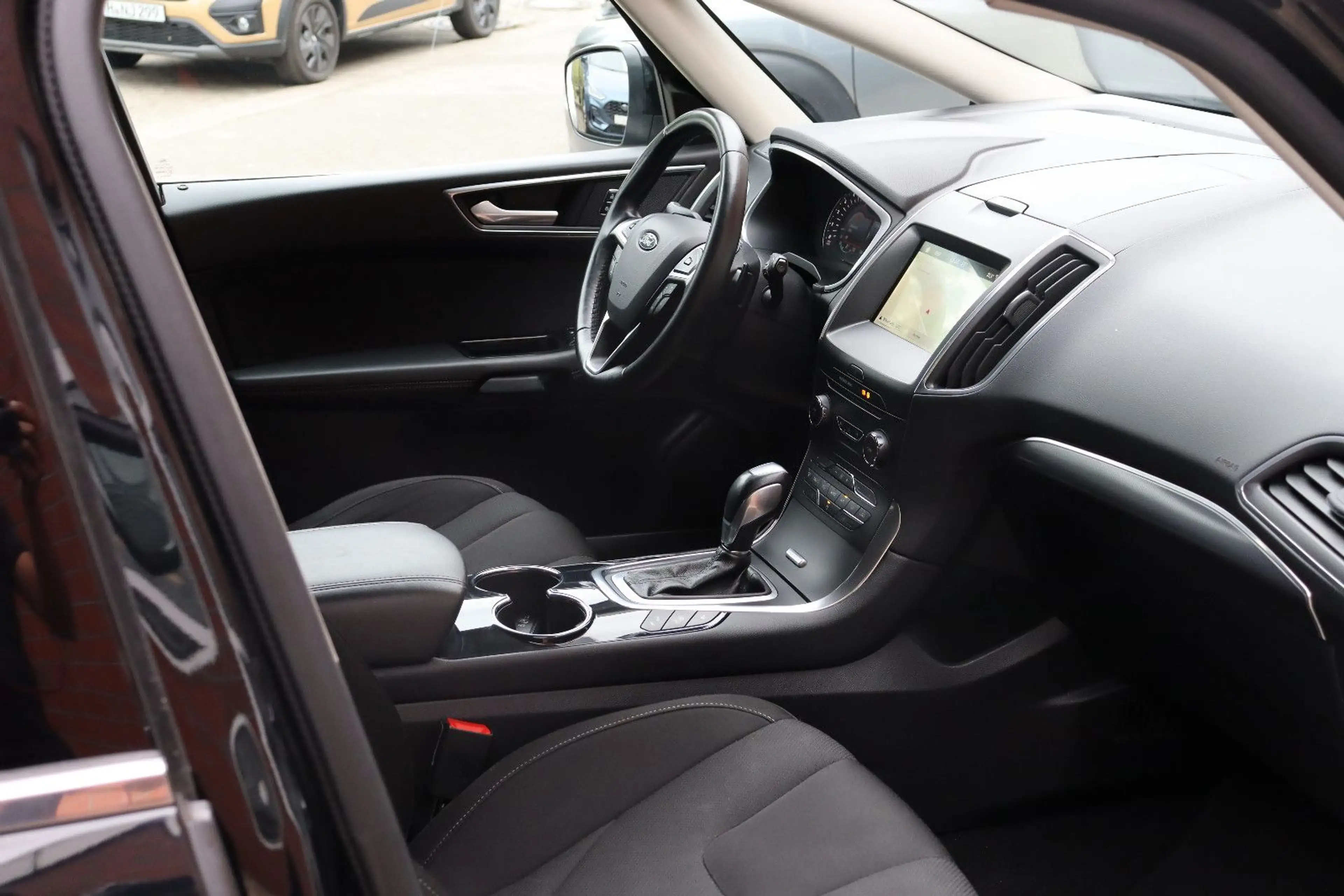 Ford S-Max 2.0 TDCi Titanium Aut. LED Navi 7-Sitzer — photo 11