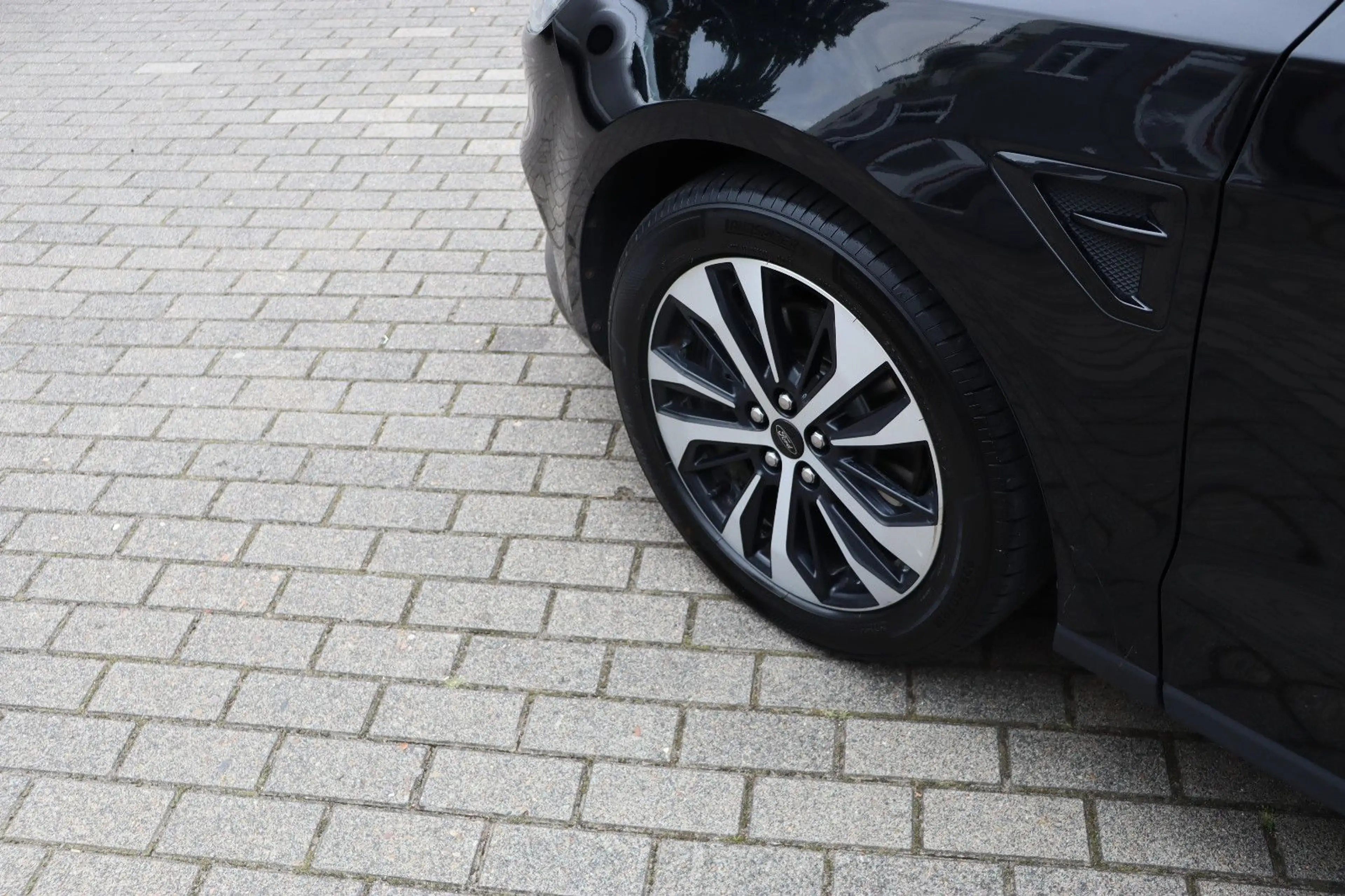 Ford S-Max 2.0 TDCi Titanium Aut. LED Navi 7-Sitzer — photo 9