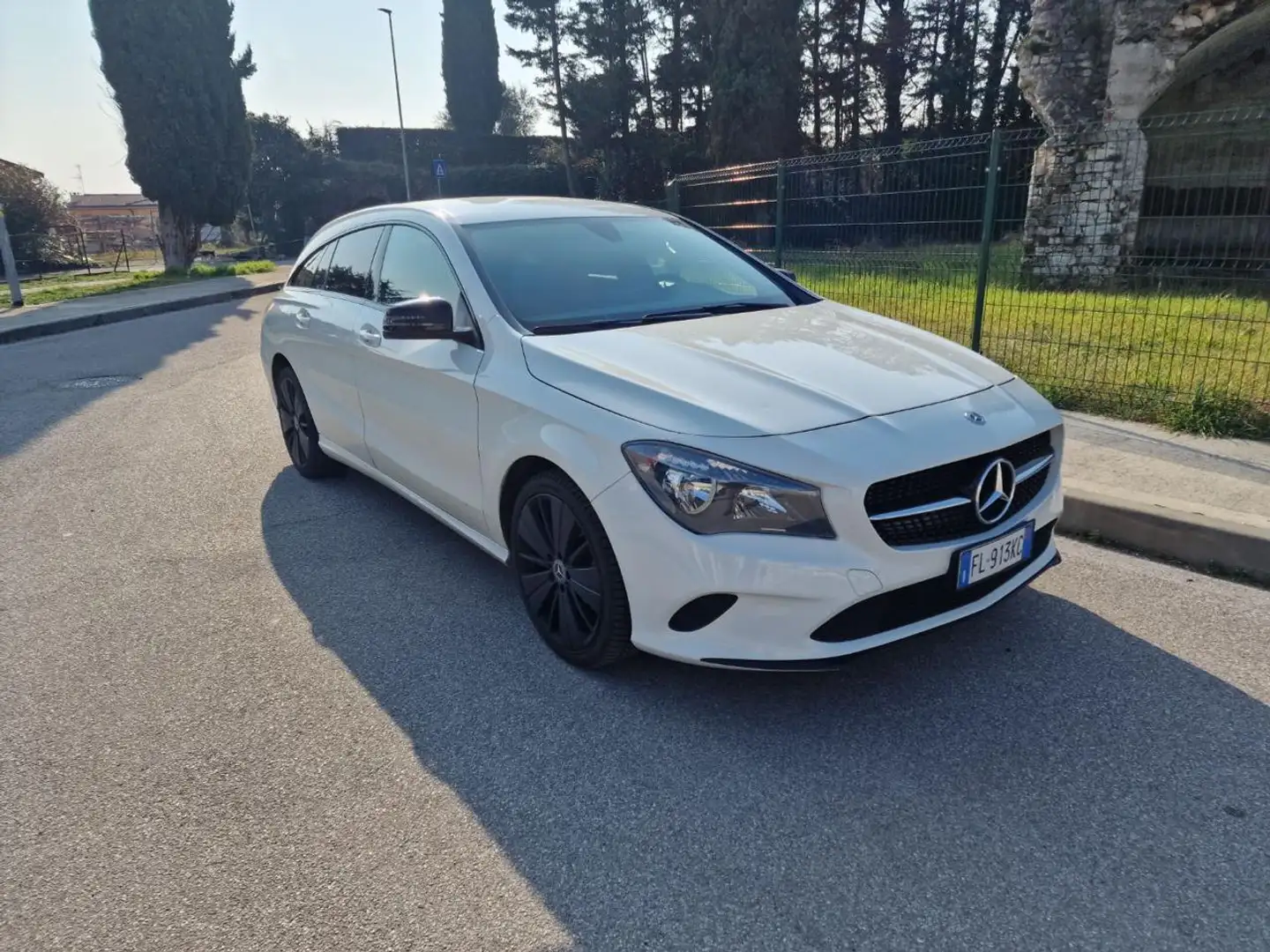 Mercedes-Benz CLA 200 d S.W. Automatic Sport Bianco - 2