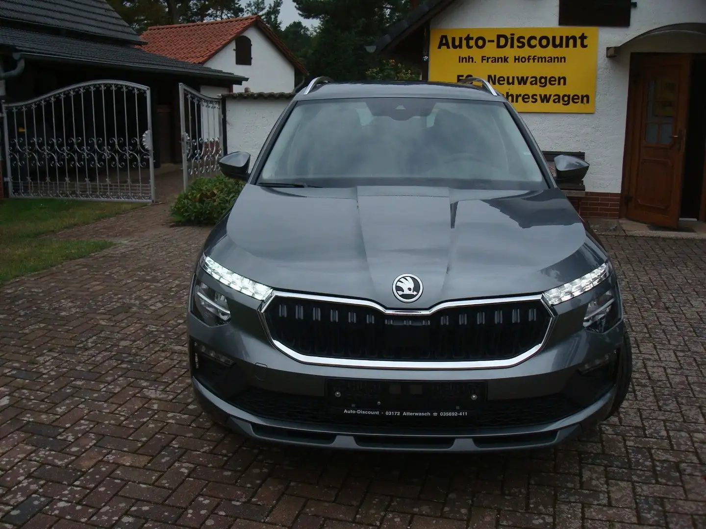 Skoda Kamiq 1.5 TSI Selection mit DSG Neues Modell Grau - 2