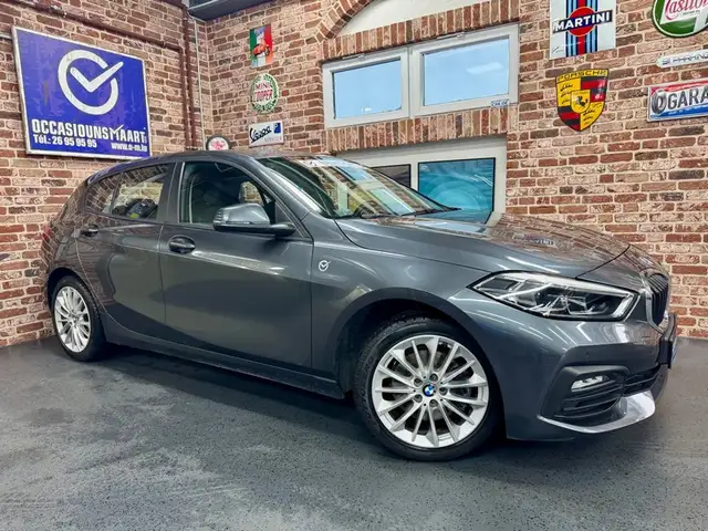 BMW 118 118iA 1.5 140cv Auto HATCH