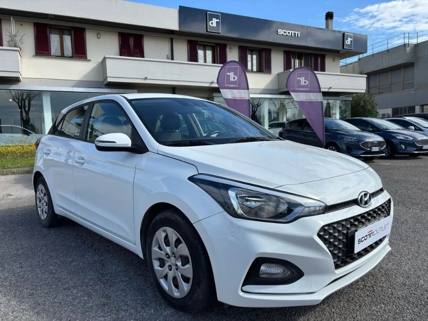 Hyundai i20 5p 1.2 mpi Connectline 75cv Bianco - 2