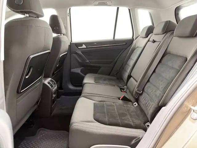Volkswagen Golf Sportsvan view 10