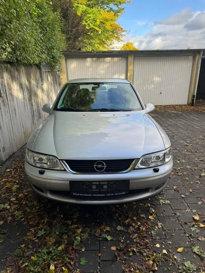 Opel Astra 1.8 Selection Sportive - 2