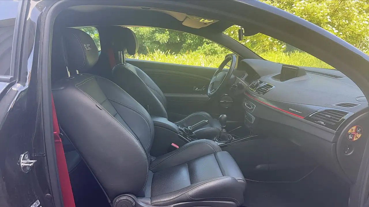 Renault Megane Coupé — photo 27