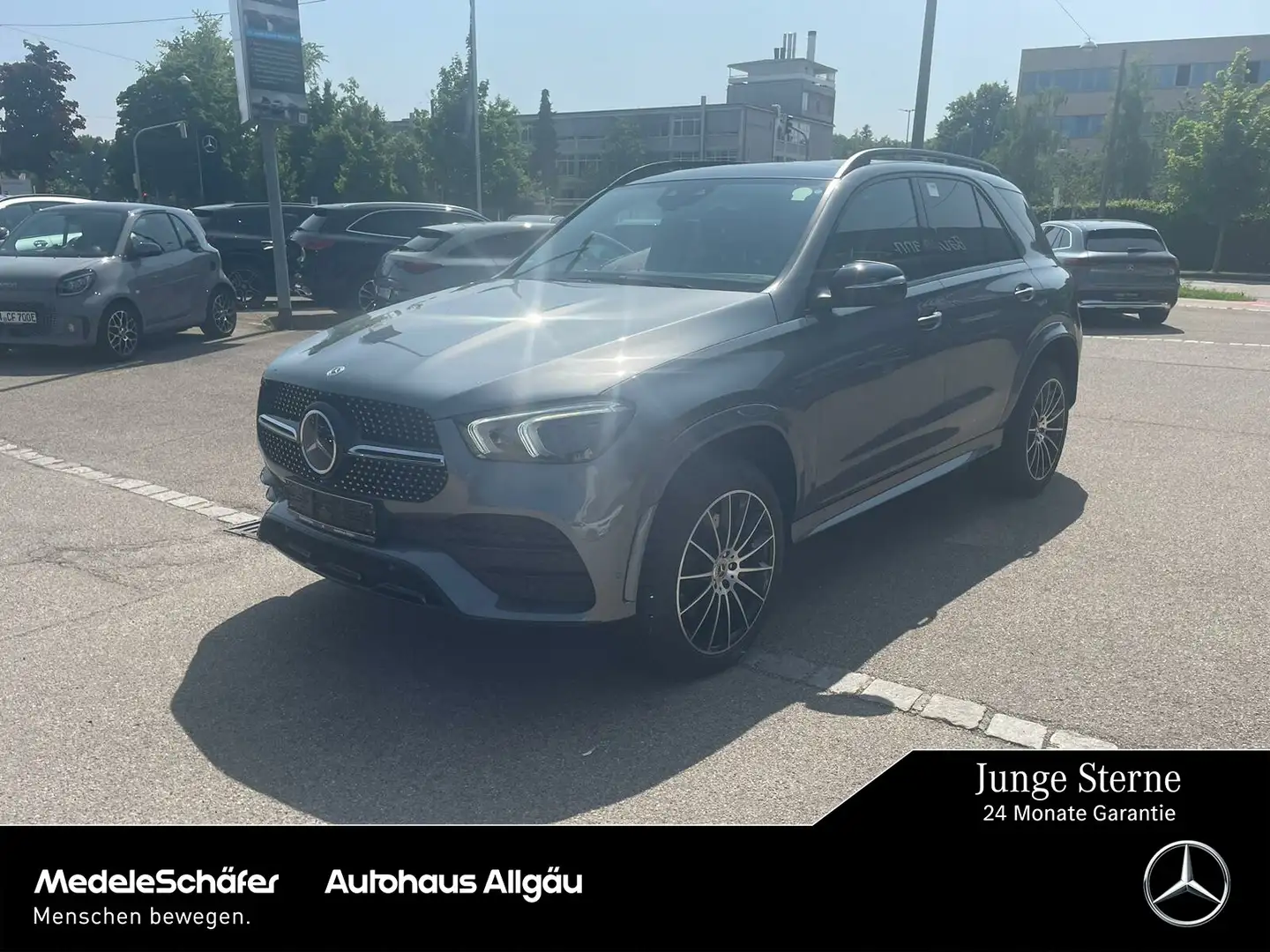Mercedes-Benz GLE 300 GLE 300 d 4M AMG Night 21" AHK Pano Airmatic Grijs - 1