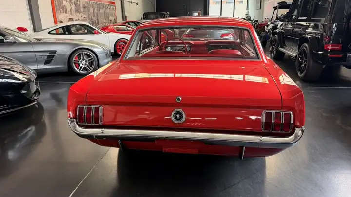 Ford Mustang 1965, foto 6