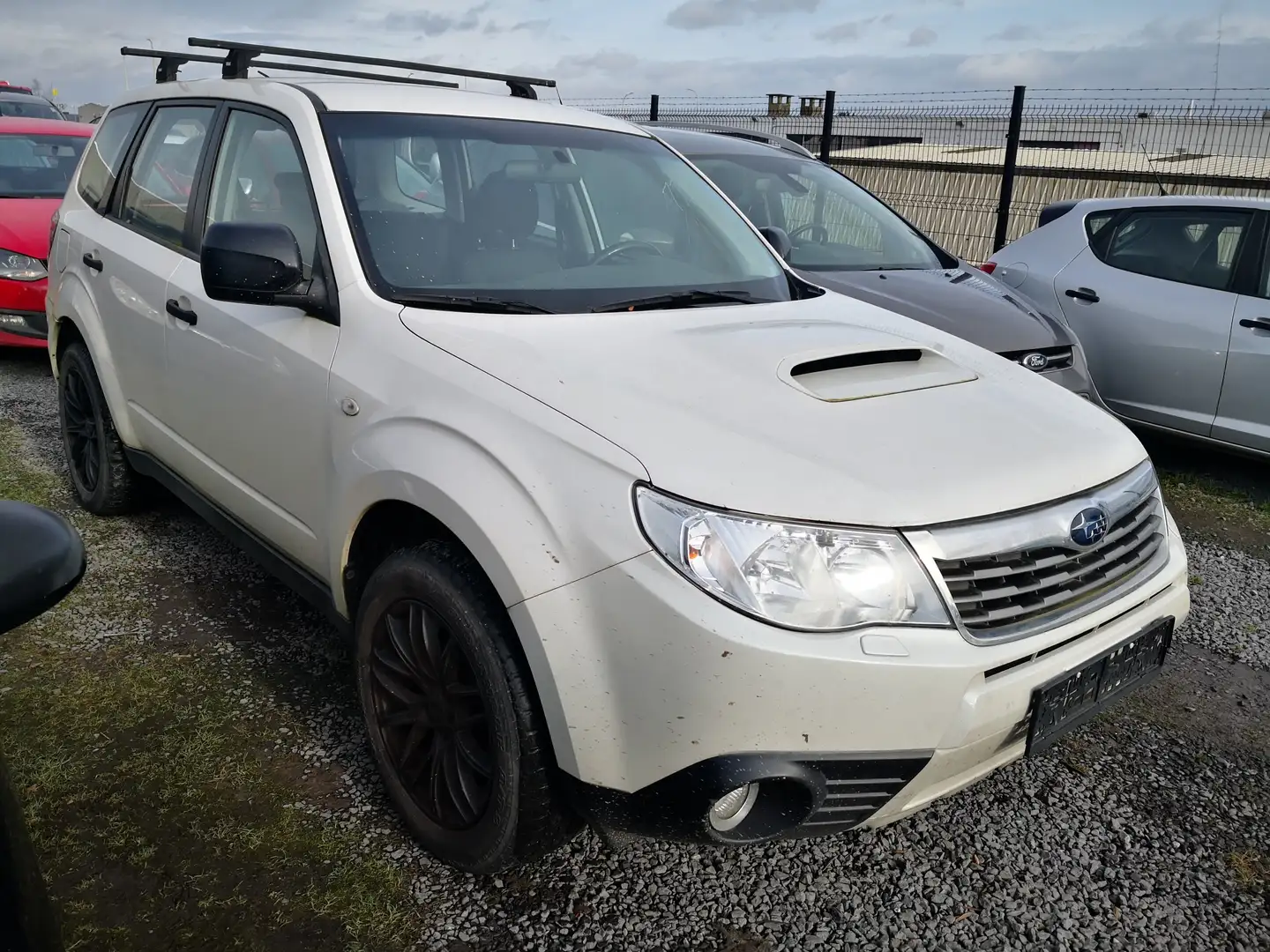 Subaru Forester 2.0 D !!!!Engine is blocked!!!! White - 2
